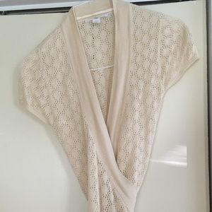 H&M cream wrap short sleeve sweater